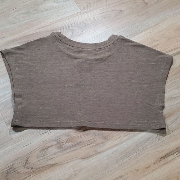🔺️NWT Fashion Nova Brown "Netflix" Boxy Crop Top Small - Picture 3 of 9